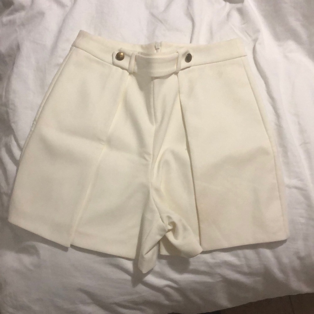 White Zara shorts